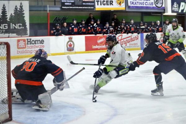 GALLERY: Paper Kings take back-and-forth meeting with Thunderbirds